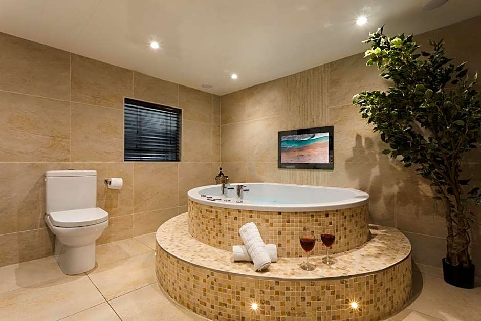 Aphrodites Group - Luxury Hot Tub Suites in Central Lake District!