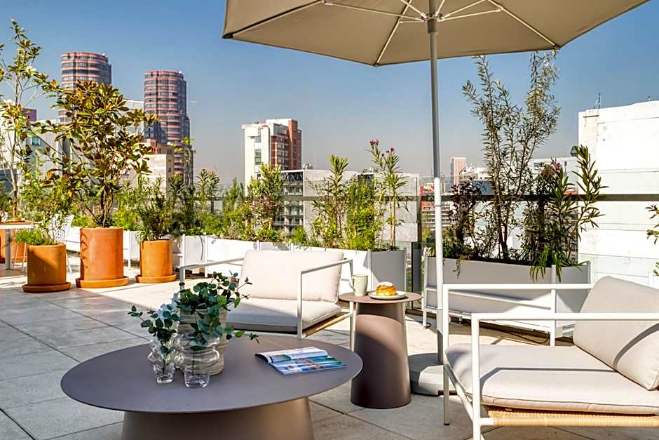 UTOPIC Polanco by ULIV