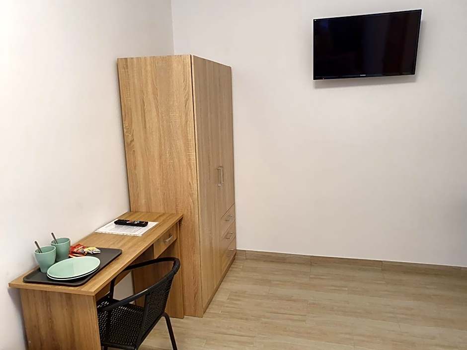 Hostel Mleczna - Metro Zacisze