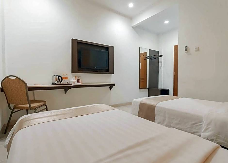 Nietsa Guest House Palu RedPartner
