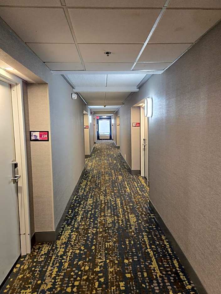 Hampton Inn By Hilton Commerce