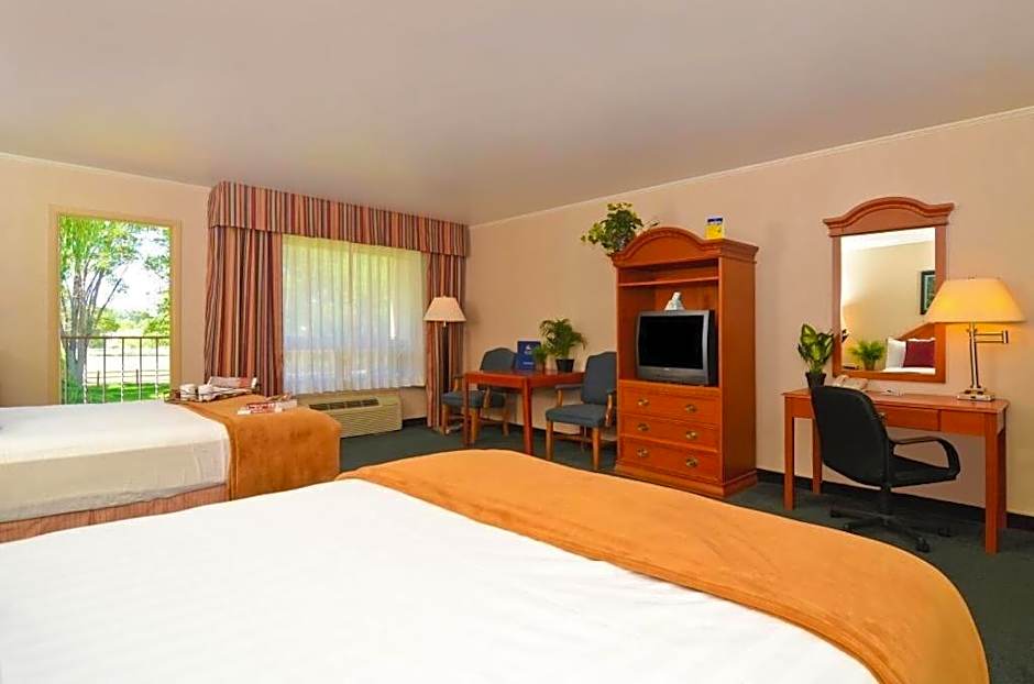 Red Arrow Inn & Suites, a Travelodge by Wyndham