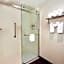 Holiday Inn & Suites Oakland - Airport by IHG