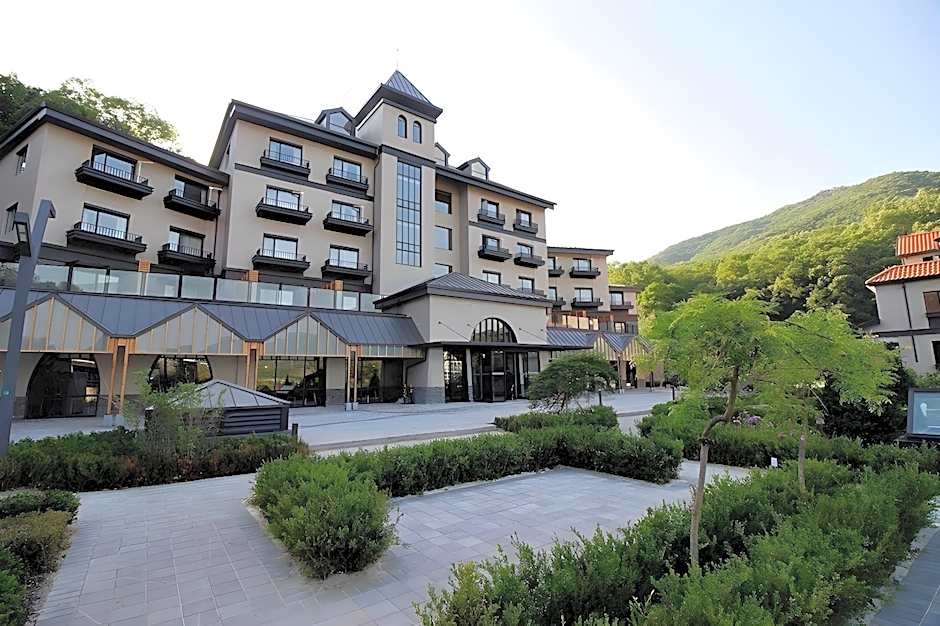Eden Paradise Hotel