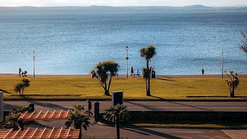 Brisbane House Hotel