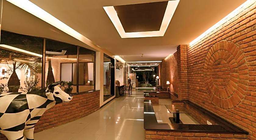 Saj By The Lake - Malshej Ghat Hotel