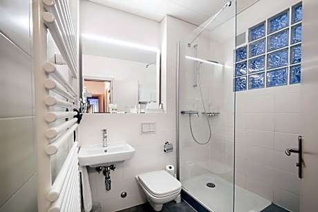 DOUBLE CLASSIC ROOM