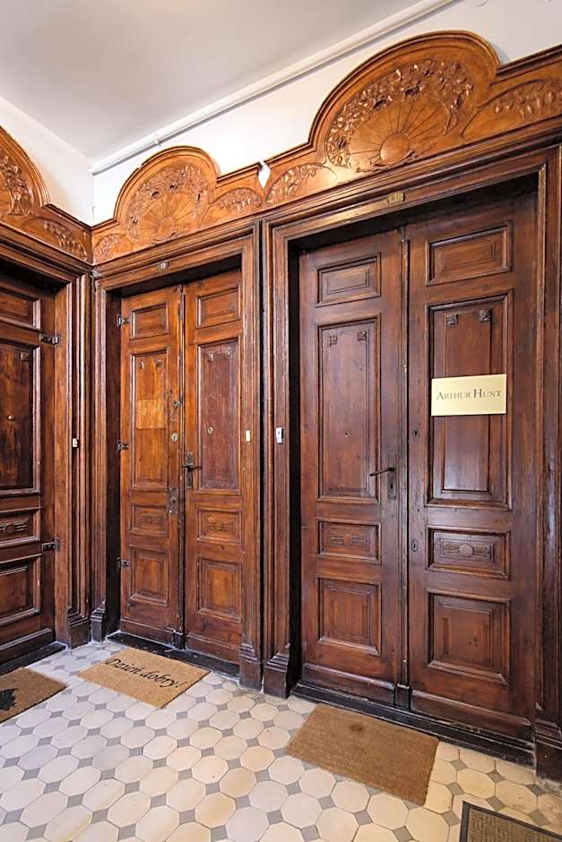 Constitution Square Rooms