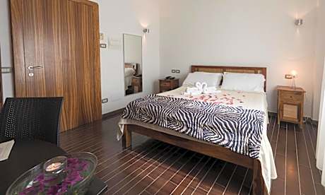 Classic Quadruple Room