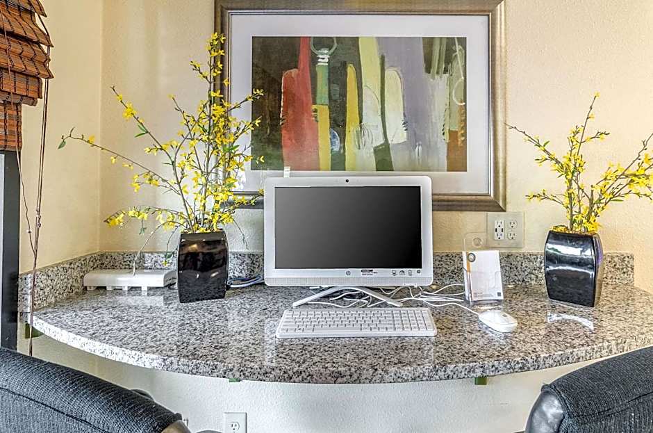 Quality Inn Roanoke-Tanglewood