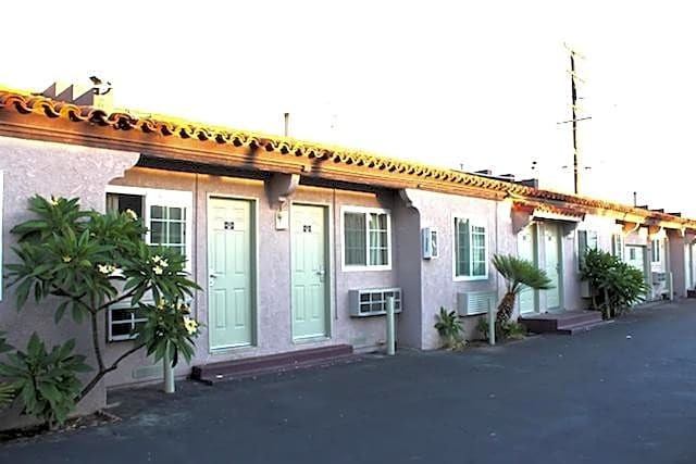 Beacon Motel