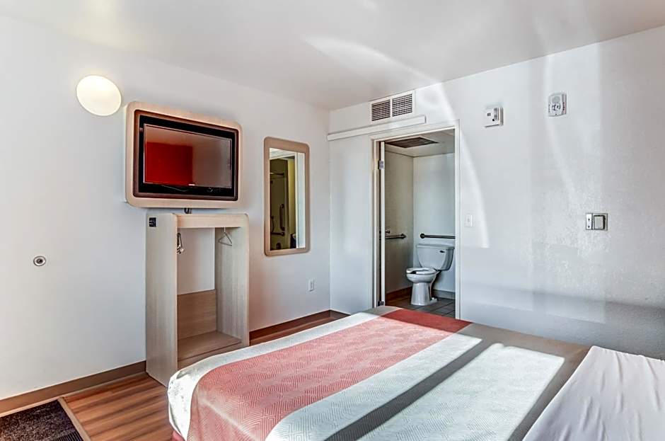 Motel 6 Fort Collins, CO