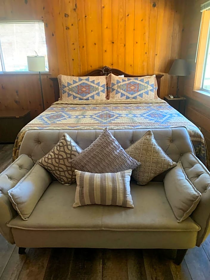 The Tamarack Lodge