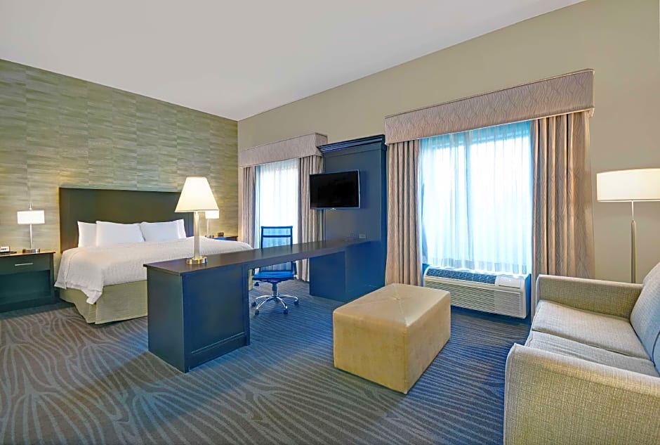Photo 1 of 6 of Studio 1 King Bed, Hearing/Mobility Accessible, Roll in Shower