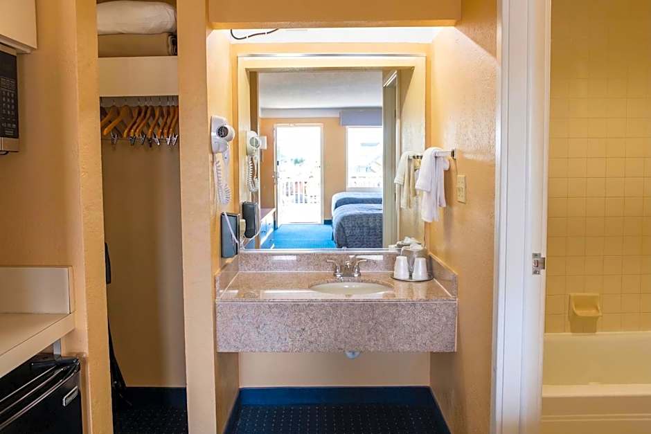 Hatteras Island Inn
