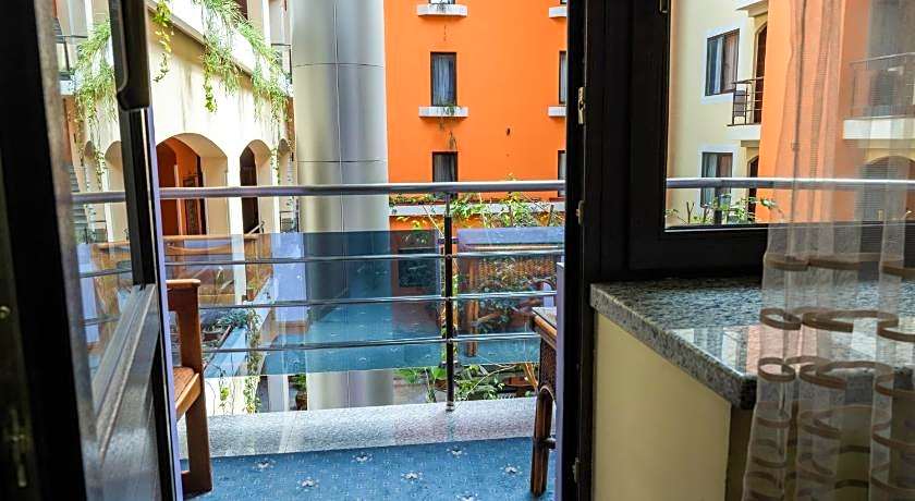 Ararat Hotel