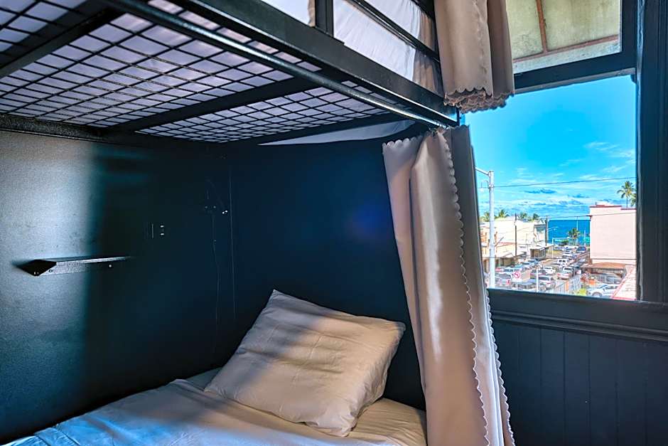 Howzit Hostels Hawaii