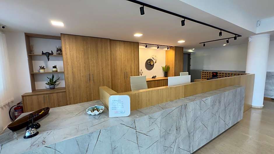 Ponti Beach Hotel