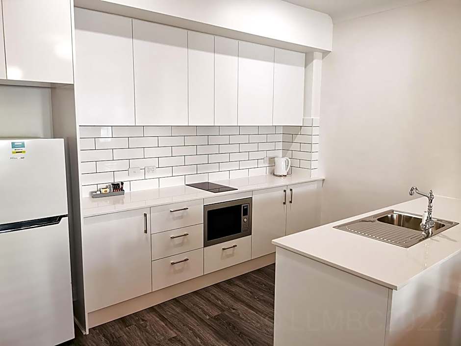 Adelaide Mansions Apartments