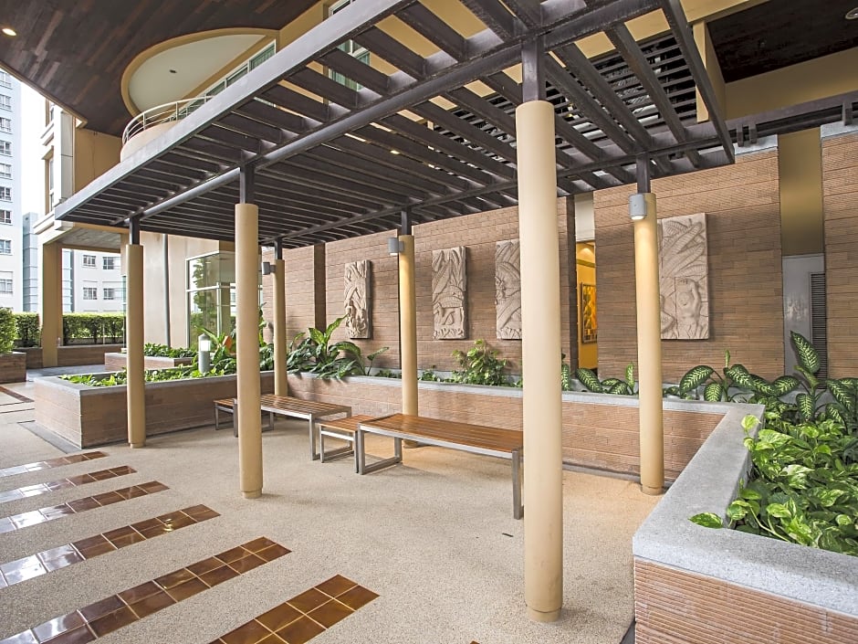 The Narathiwas Sathorn Bangkok Hotel