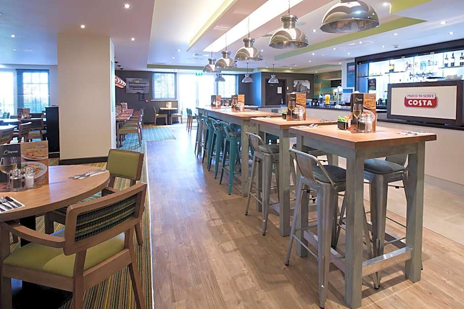 Premier Inn Colchester Town Centre