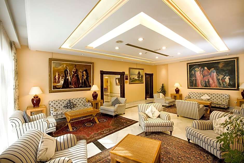 Aparthotel Monarque Sult