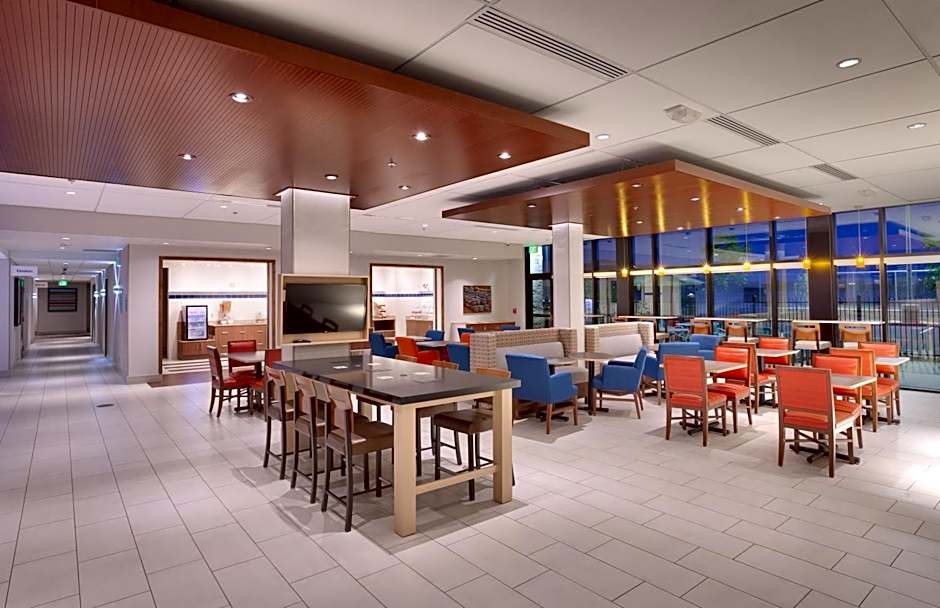 Holiday Inn Express & Suites Phoenix West - Buckeye By IHG