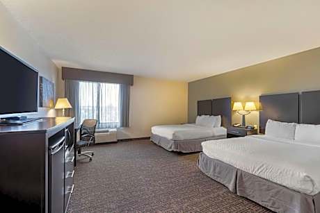 Queen Room with Two Queen Beds and Bath Tub - Disability Access/Non-Smoking