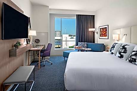 1 King Bed Hearing Accessible Shower Non-Smoking
