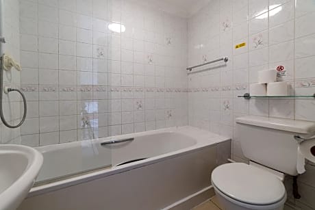 Triple Room with Garden View