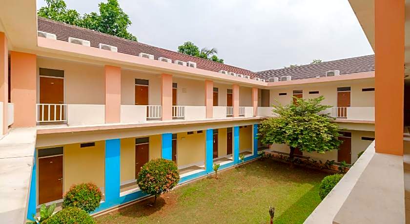 RedDoorz Syariah Plus @ Wisma Bougenville Karawaci