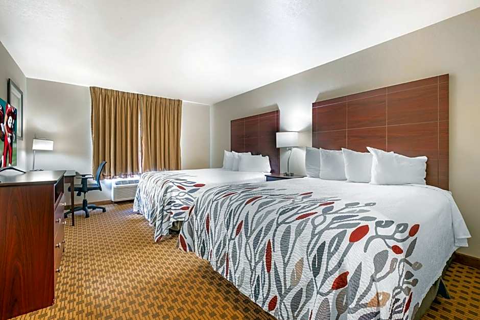 Red Roof Inn Charlestown