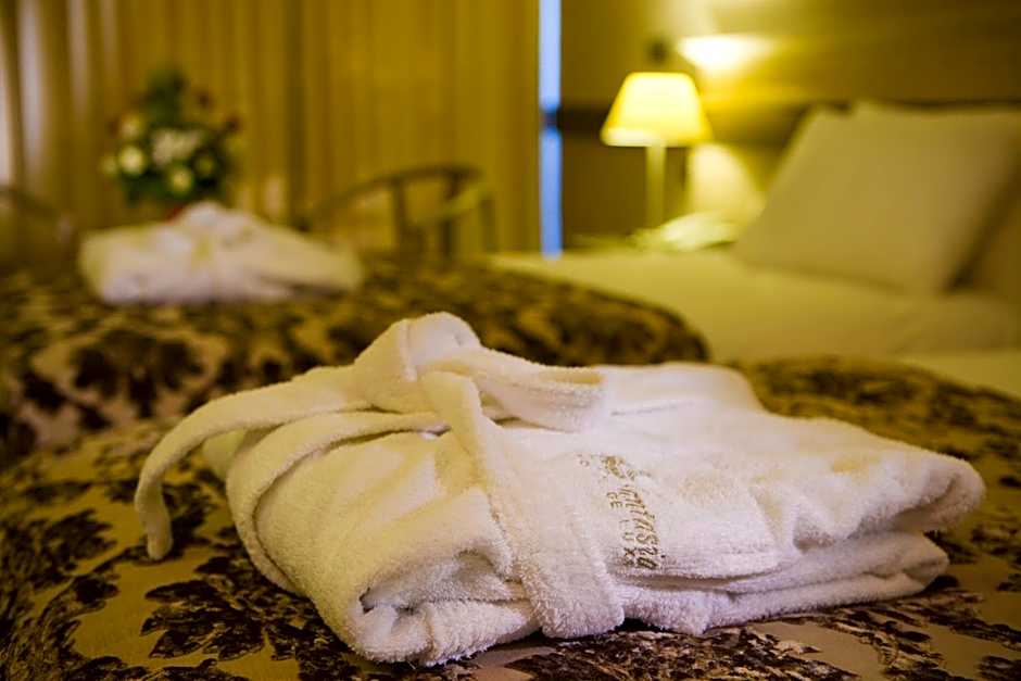 Fantasia Deluxe Hotel