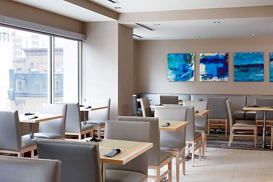 AC Hotel by Marriott Chicago Downtown