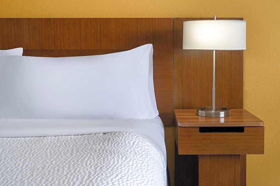 Garner Hotel Clarksville Northeast By IHG