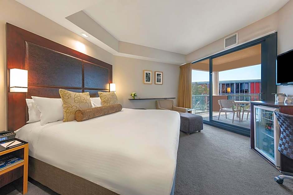 Amora Hotel Riverwalk