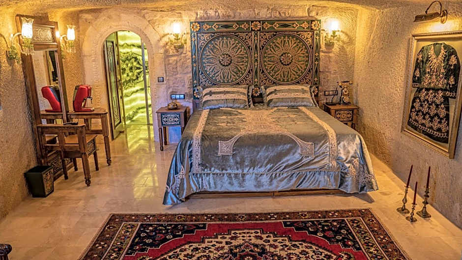 Elika Cave Suites & Spa