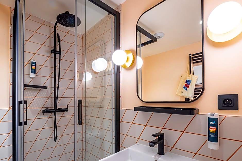 The People - Paris Nation