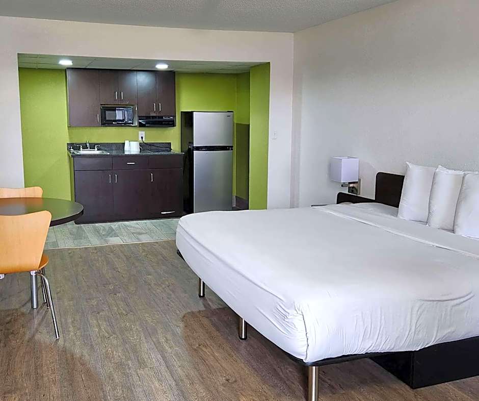 Motel 6-Columbus, GA - Downtown