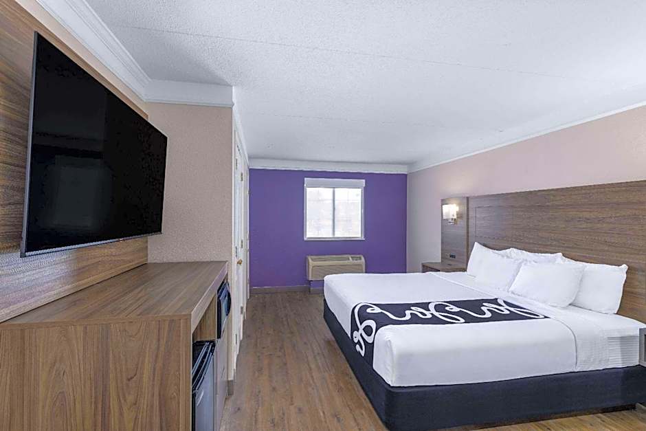 La Quinta Inn & Suites by Wyndham Kansas City Lenexa