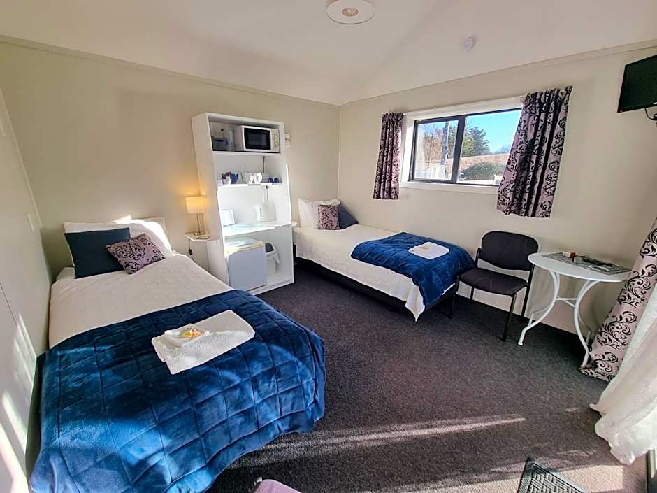 Cheviot Motels, Cabins and Camp