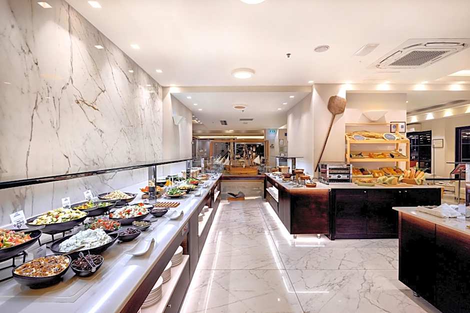 Atlantis Beach Hotel