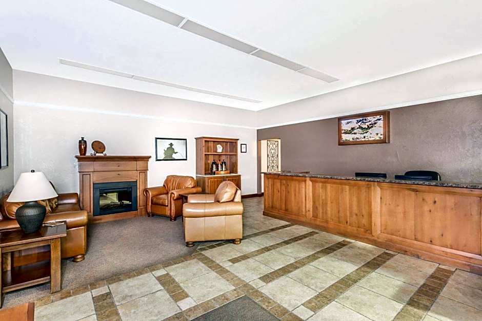 Super 8 by Wyndham Salina/Scenic Hills Area