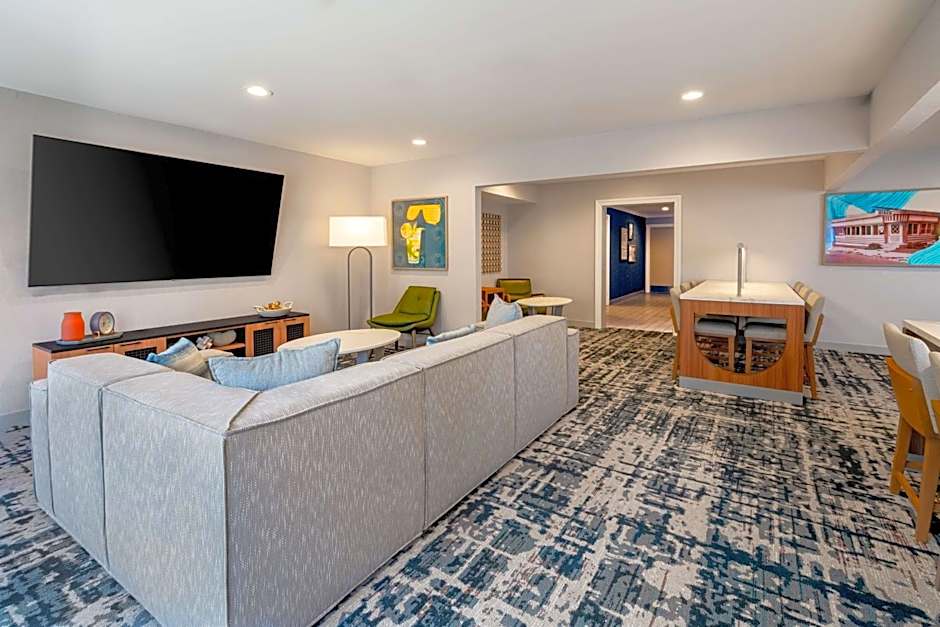 Homewood Suites by Hilton Eatontown