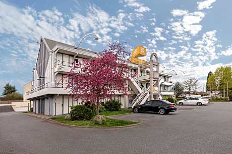 Premiere Classe Rouen Sud - Parc Des Expositions