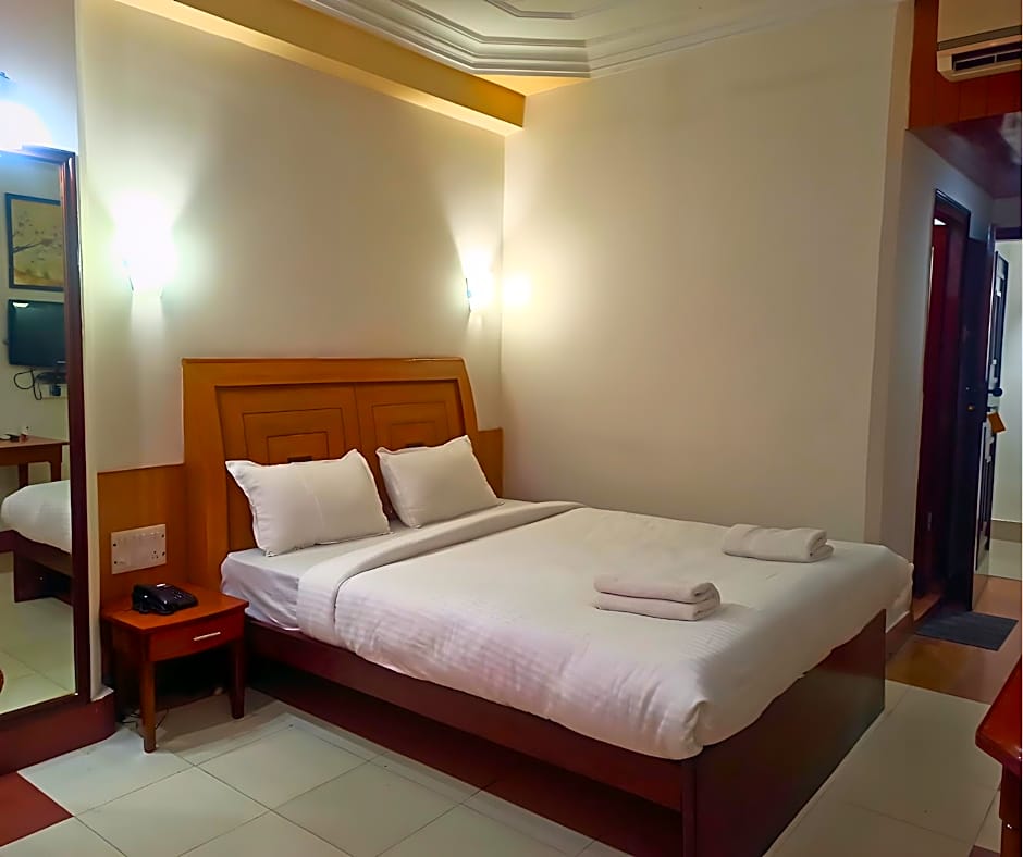 Hotel Ambarish Grand Residency