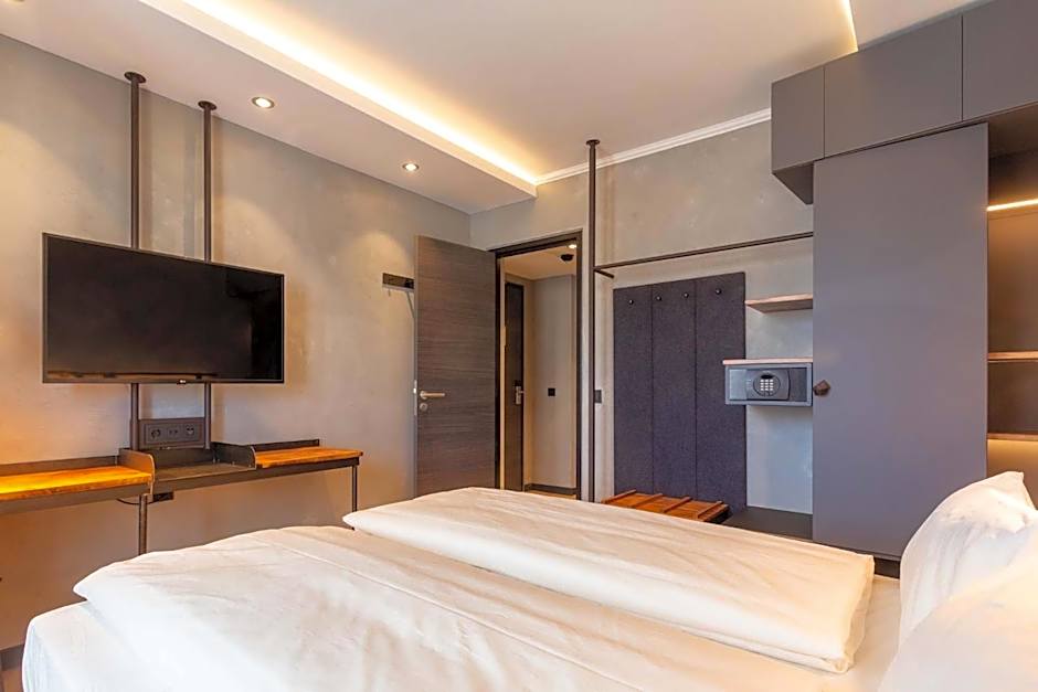 Unsöld's Factory Hotel