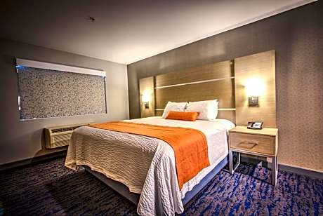 King Suite with Sofa Bed - Non-Smoking