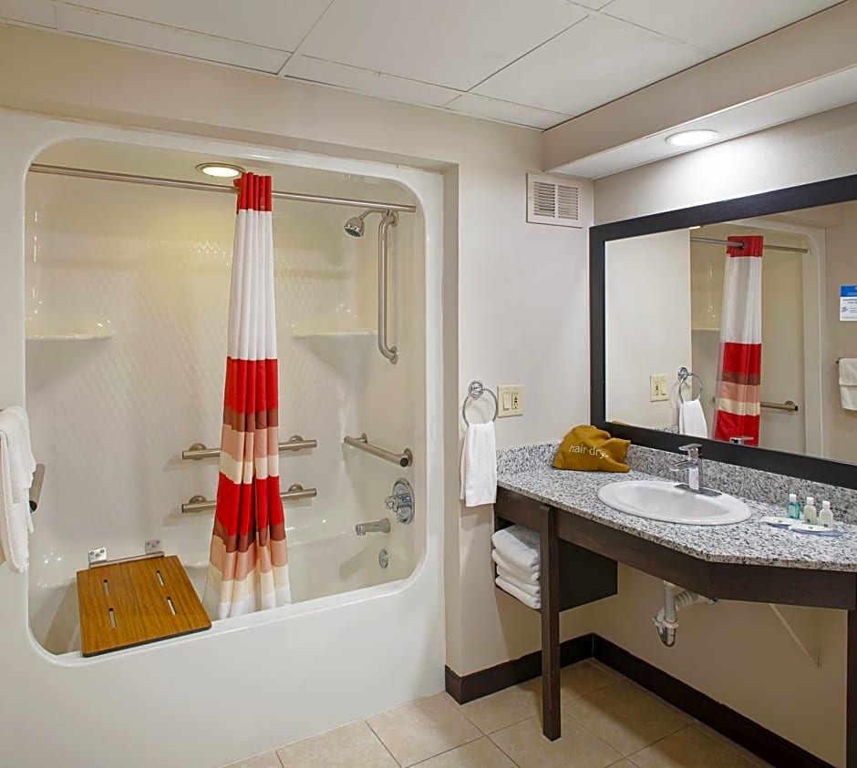 Quality Inn Bentonville-Rogers