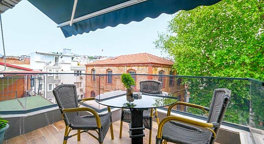 Loren Hotel & Suites